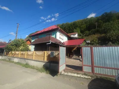 Casa si Teren Criscior - Criscior
