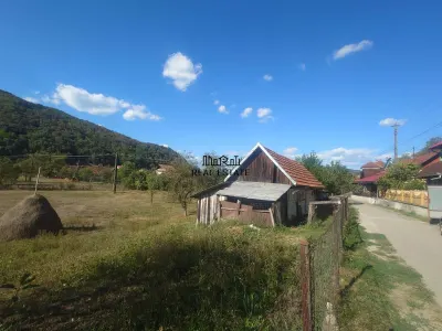 Casa si Teren Criscior - foto 19