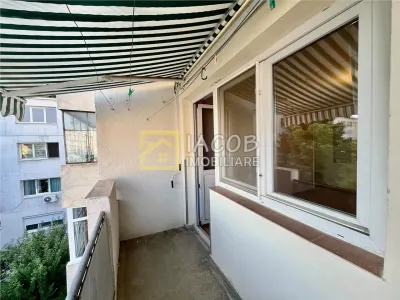 Apartament 2 camere decomandate, etaj 3, zona Energiei, str. Banatului 3 - foto 2