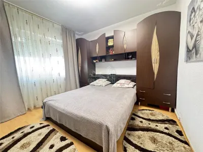 Apartament decomandat cu 2 camere in Vasile Aaron - foto 7
