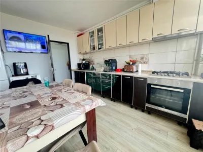 Apartament decomandat cu 2 camere in Vasile Aaron - foto 8