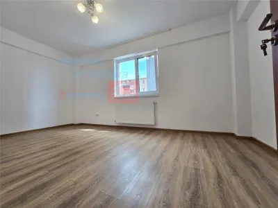 Apartament 2 camere, parter (dublu acces), pentru locuit sau investitie - foto 11