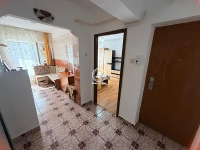 Apartament cu 3 camere decomandat Dacia, 2 bai, et 3/4. - Iasi