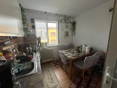 Caransebes, 3 Camere, Cf.,1. Dec., Zona Pipirig Polivalenta - foto 4