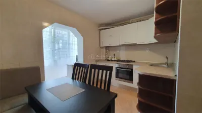 Inchiriere - Apartament 3 camere - Etaj 2 - Burdujeni - Cuza Voda 2 - foto 2